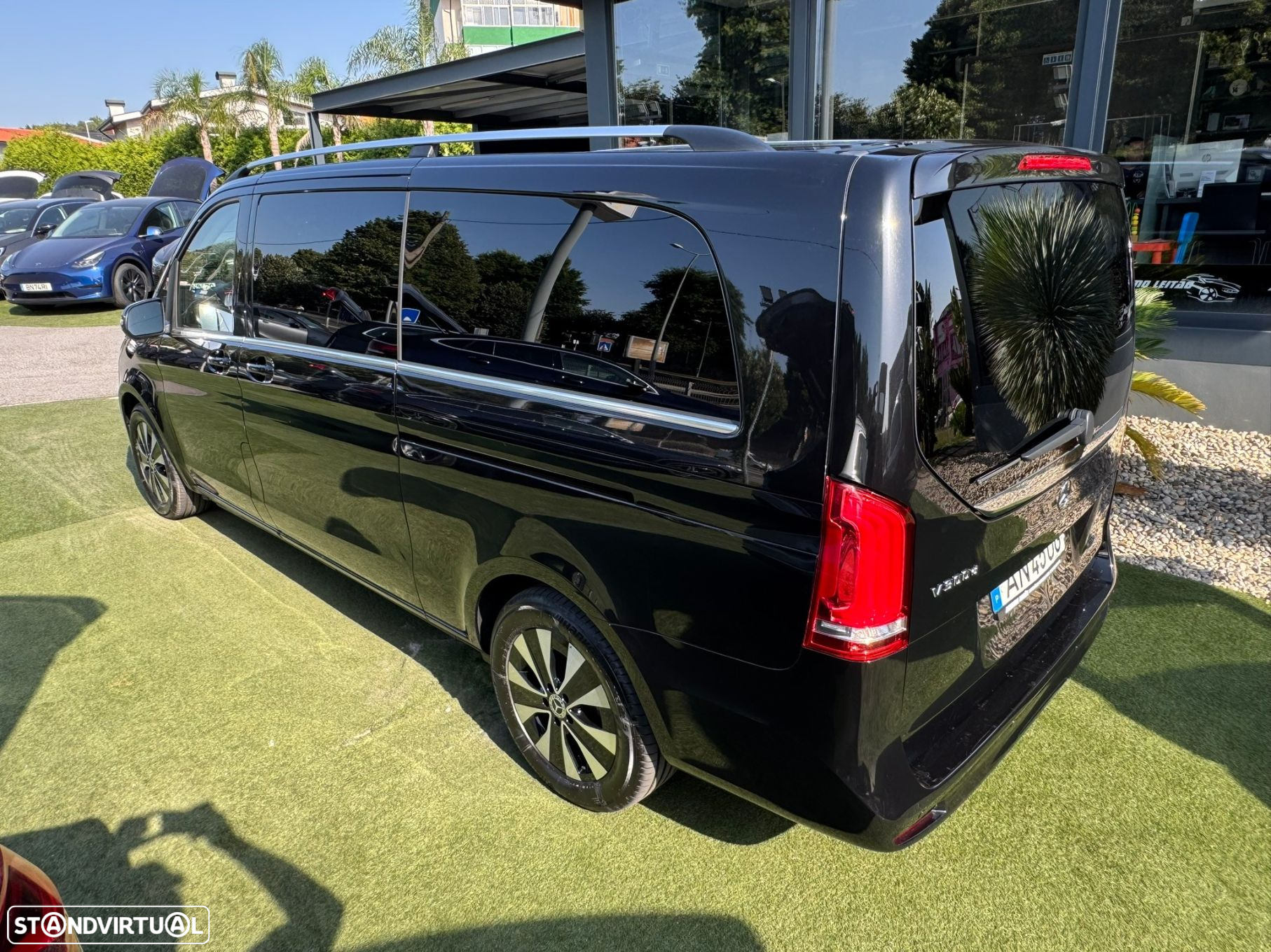 Mercedes-Benz V 300 d Longo Avantgarde - 12