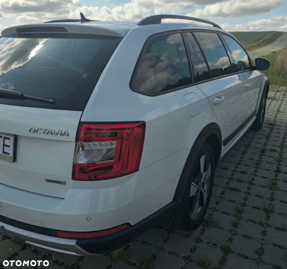 Skoda Octavia Scout 2.0 TDI 4x4 DSG - 6