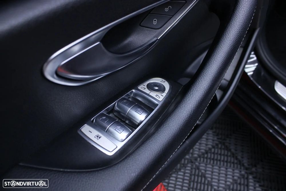 Mercedes-Benz E 300 de AMG Line 4Matic - 17