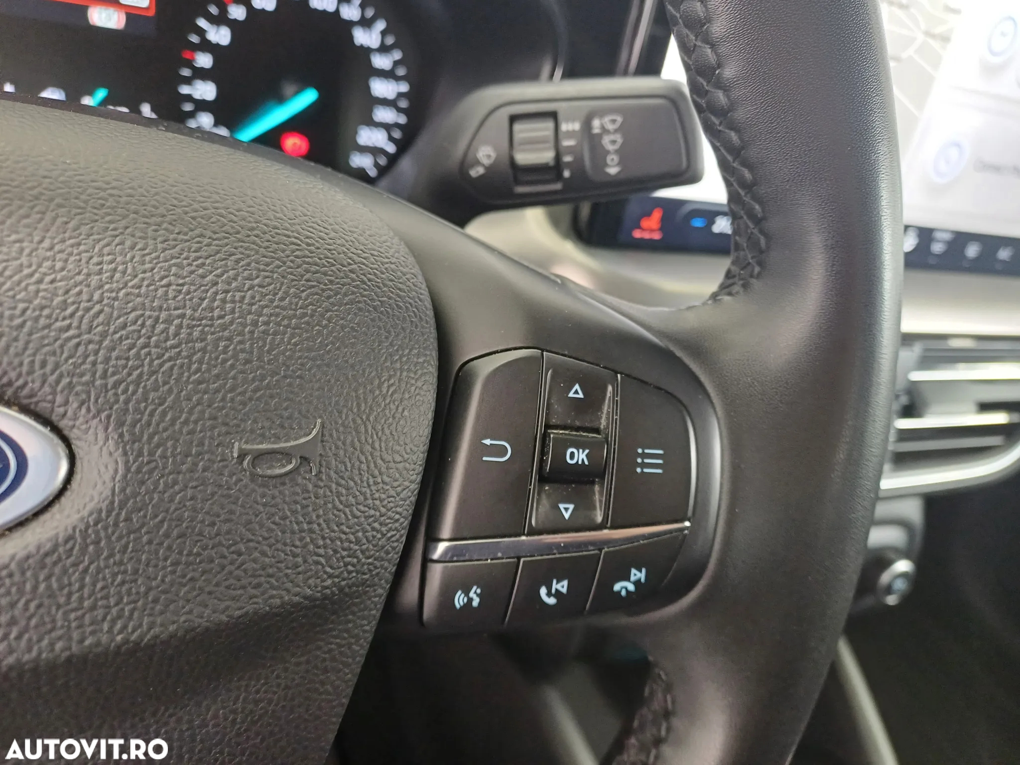 Ford Focus 1.0 EcoBoost Connected - 13