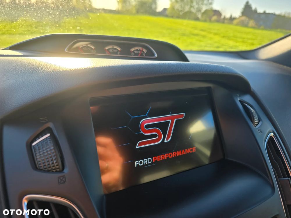 Ford Focus - 21