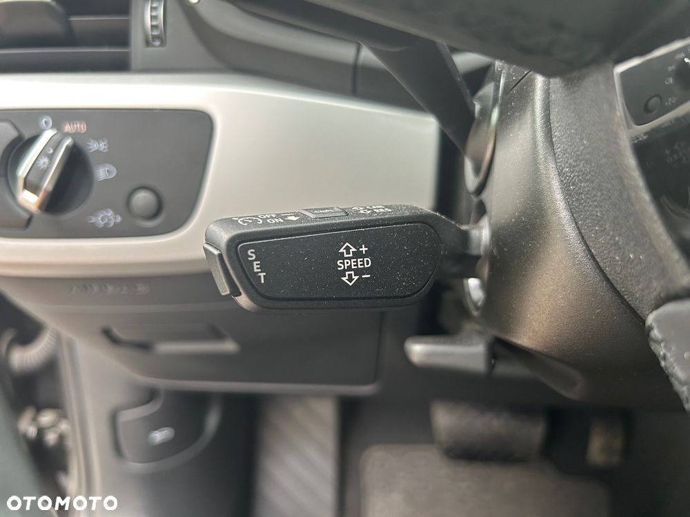 Audi A4 Limousine 35 TFSI mHEV Advanced S tronic - 30