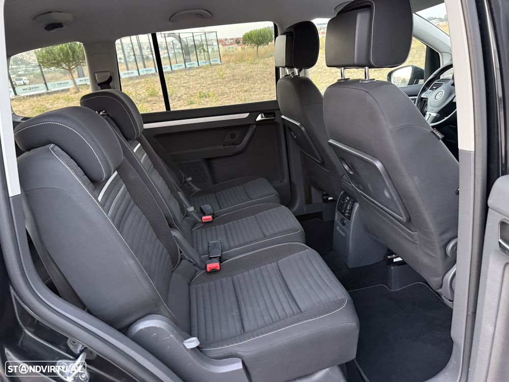 VW Touran 1.6 TDI DPF DSG Cup - 9