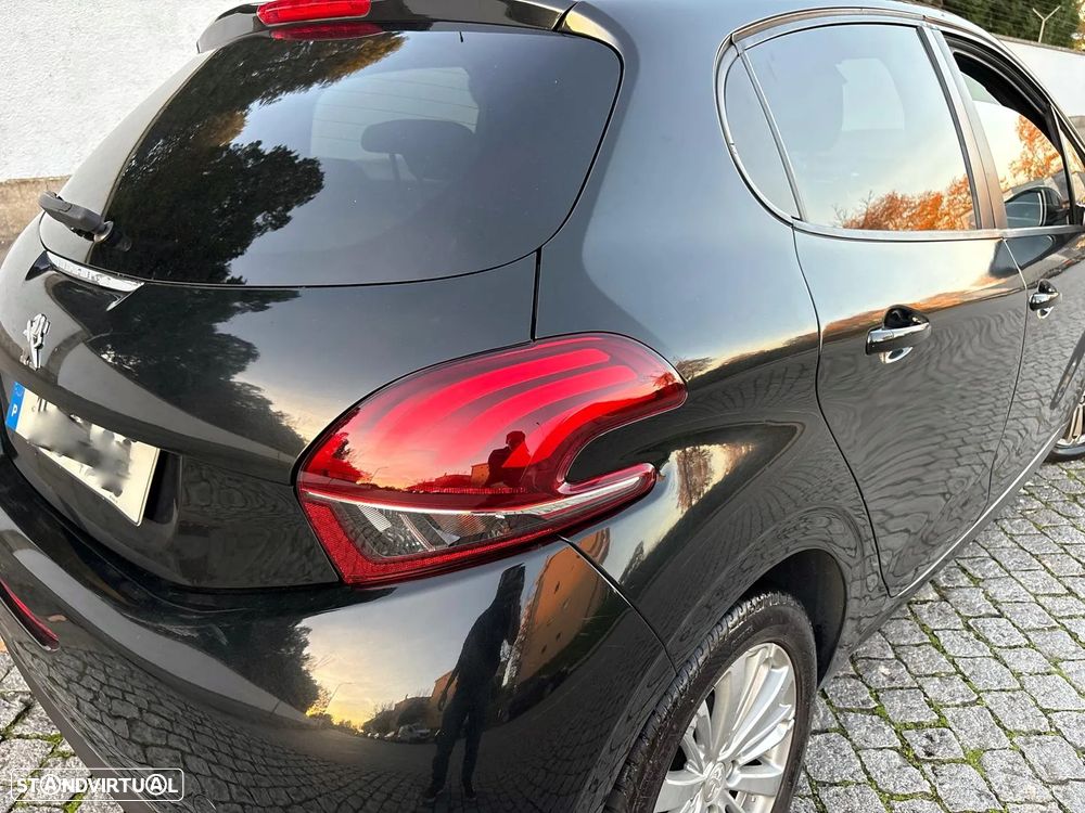 Peugeot 208 1.6 BlueHDi Style - 24