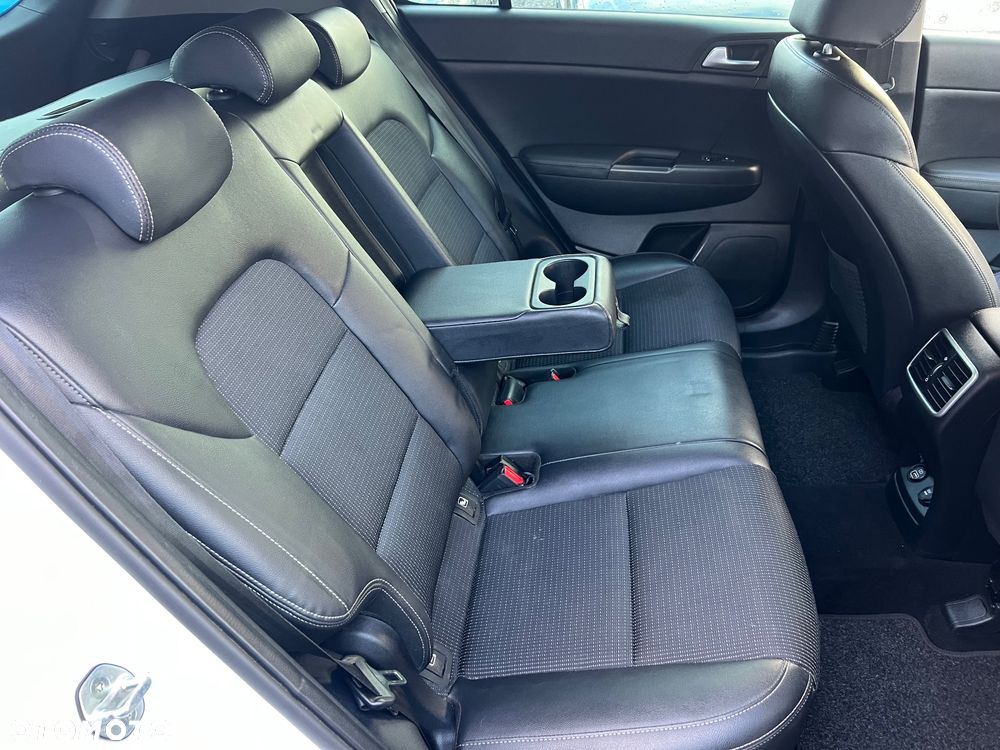 Kia Sportage 1.6 GDI 2WD Black Edition - 10