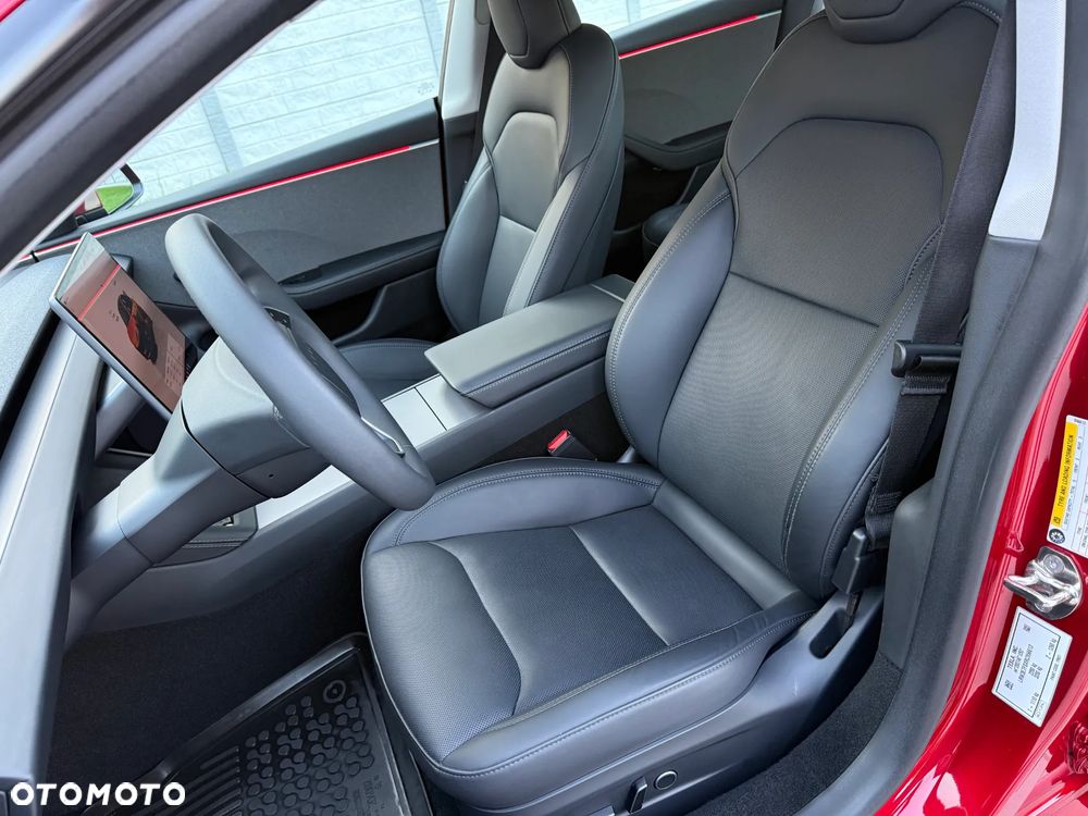Tesla Model 3 - 8