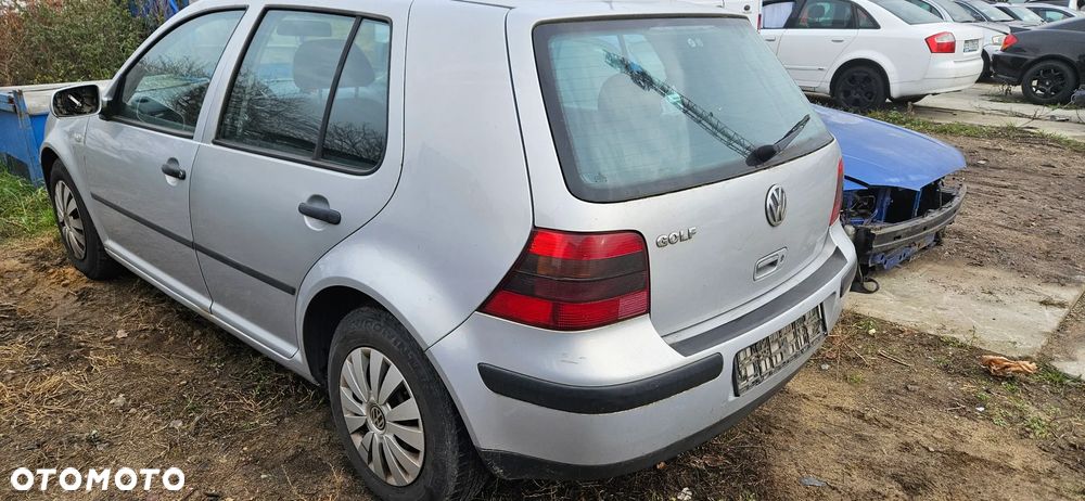 VW Golf 4 IV 1,4 16V 55kW 75KM 2000r 5d hatchback LB7Z - 3