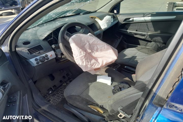 Dezmembrez Opel Astra H [2004 - 2007] Hatchback 1.6 MT (105 hp) Z16XE - 5