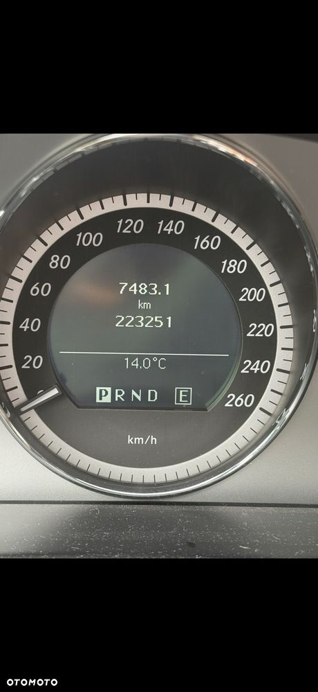 Mercedes-Benz Klasa E 250 CGI BlueEffICIENCY - 4