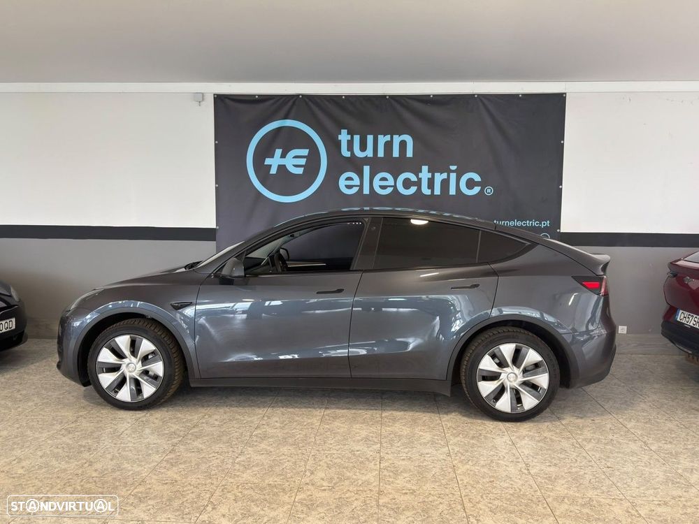 Tesla Model Y Long Range Dual Motor AWD - 2