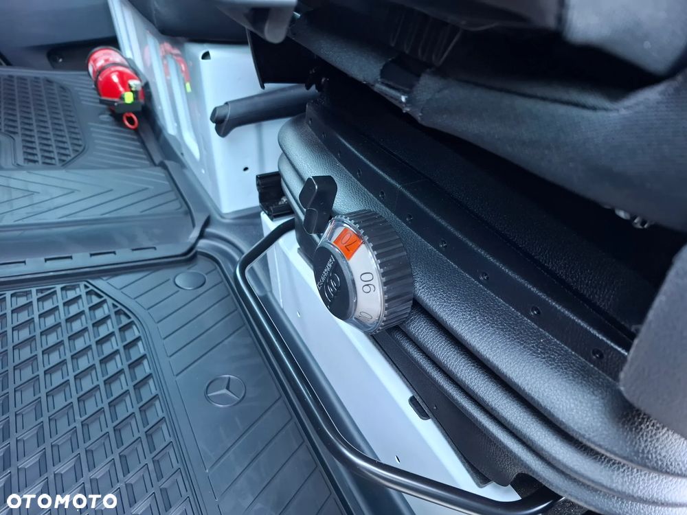 Mercedes-Benz Sprinter 319 CDI Furgon Ekstra Długi 4325+mm - 20