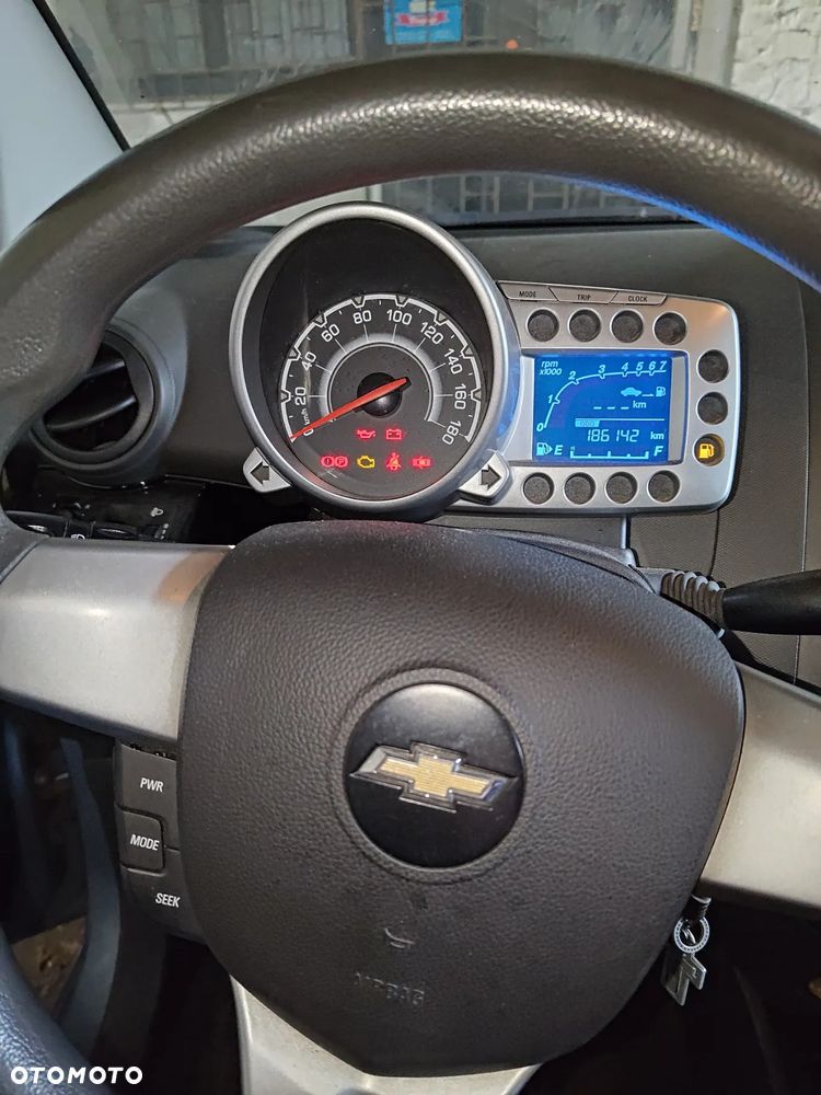 Chevrolet Spark - 11