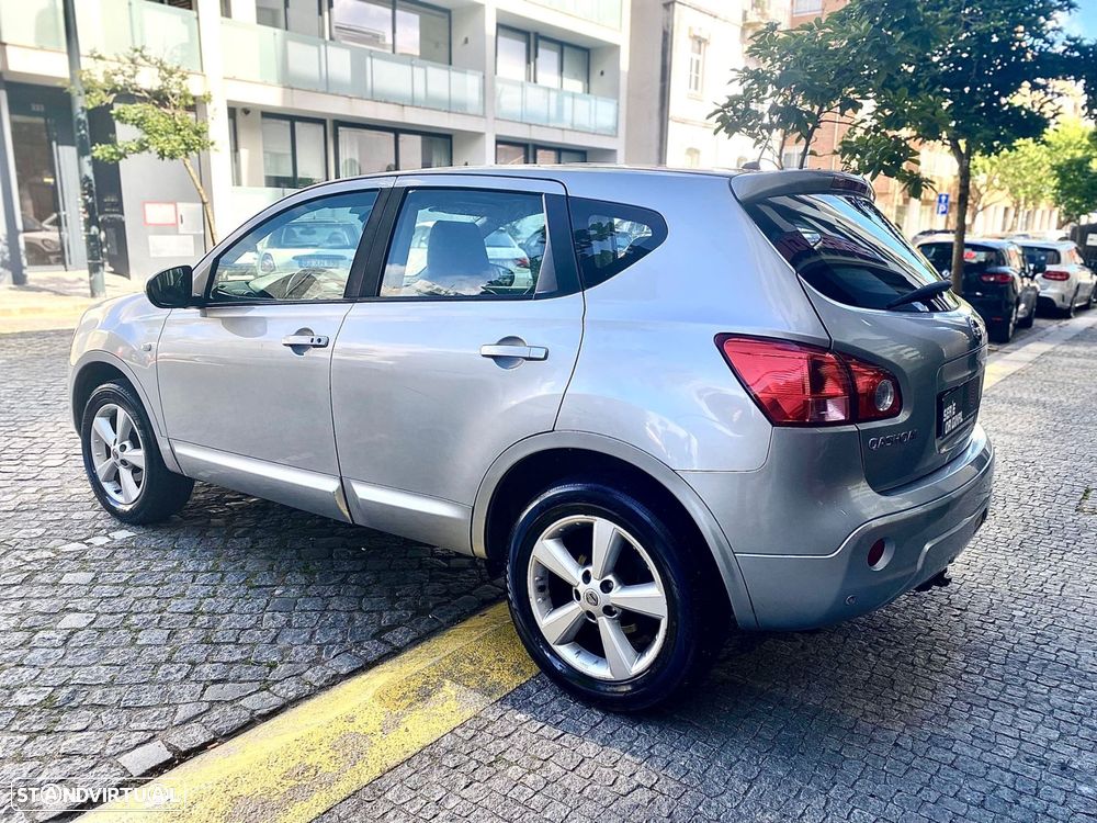 Nissan Qashqai 2.0 dCi Tekna Premium 17 - 8