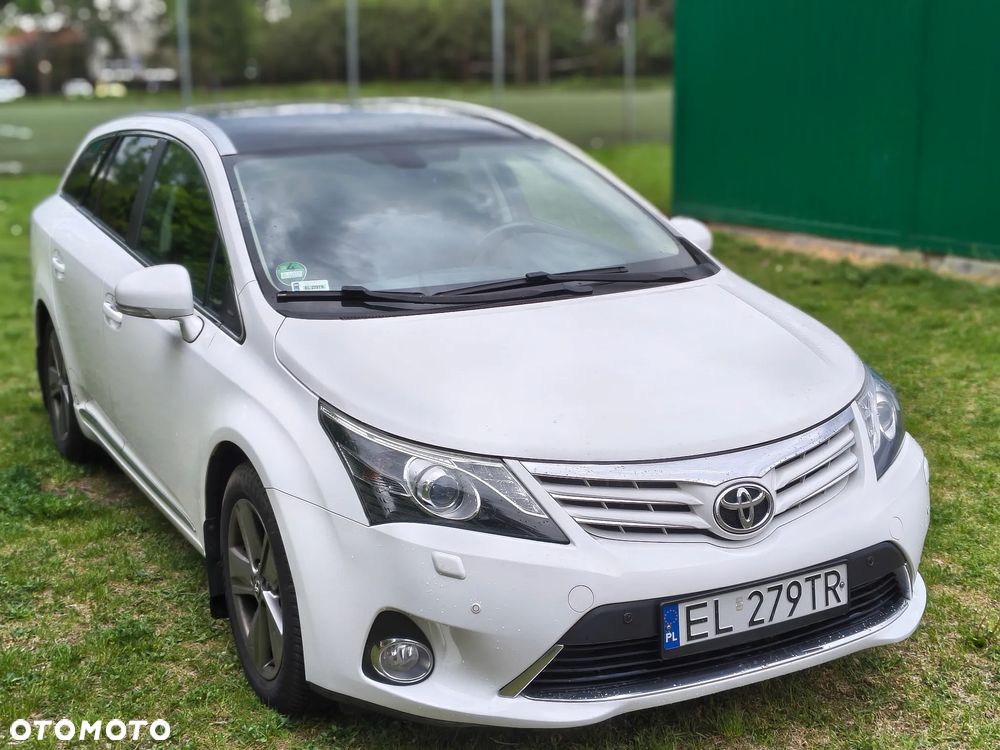 Toyota Avensis 2.0 D-4D Premium - 2