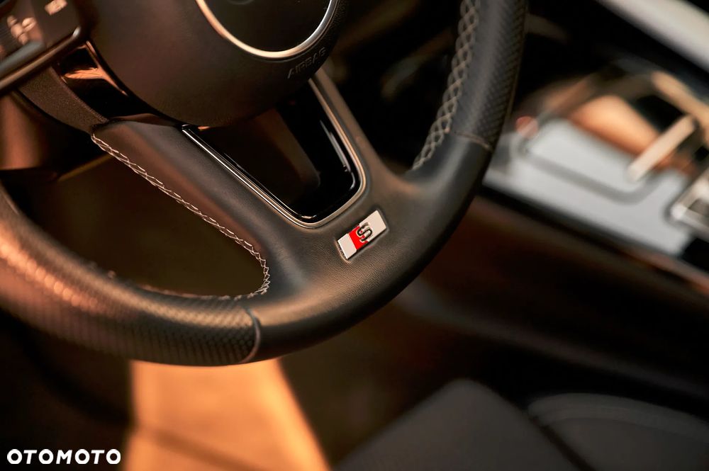 Audi A4 Avant 35 TFSI S tronic S line - 29
