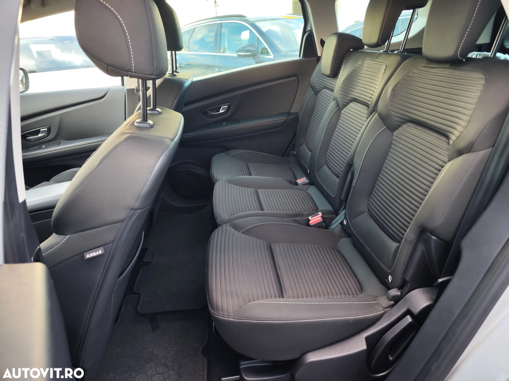 Renault Grand Scenic BLUE dCi 120 EDC BUSINESS EDITION - 13