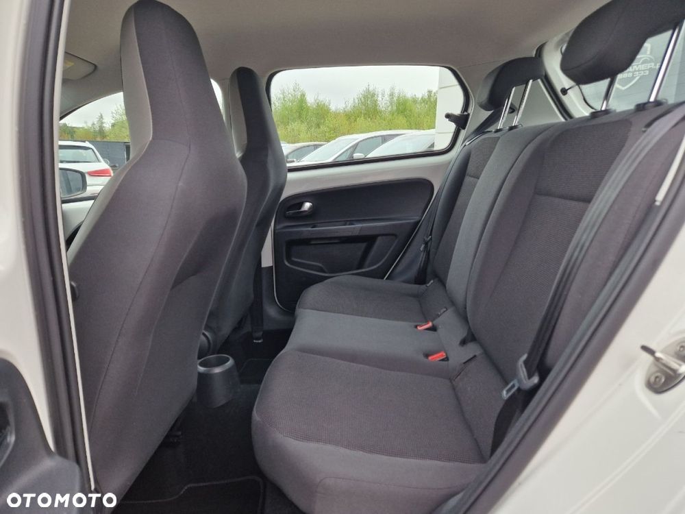 Volkswagen up! - 8