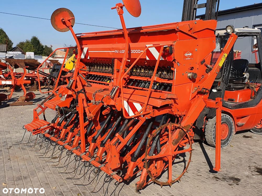 Kuhn KUHN Integra 3000 - 2