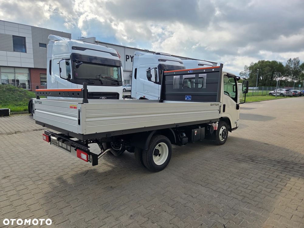 Isuzu M27 - 4