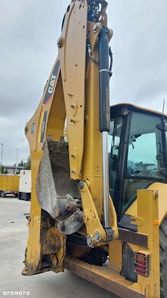 Caterpillar 432F2 - 8