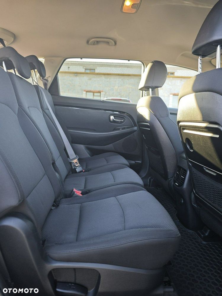 Kia Carens 1.6 GDI XL 7os - 14