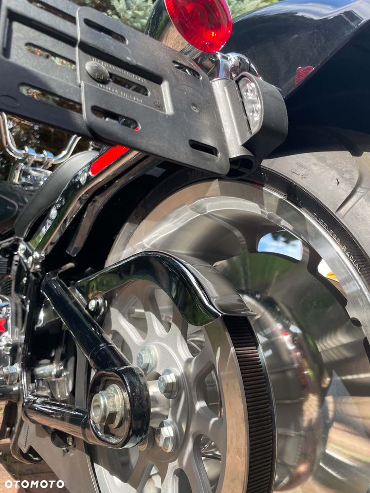 Harley-Davidson Softail Fat Boy - 24