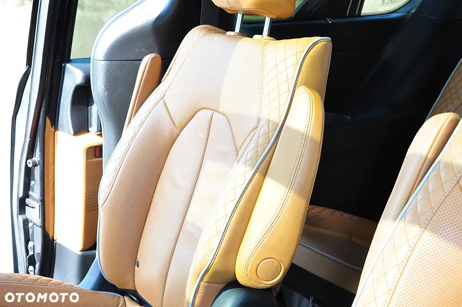 Chrysler Pacifica - 23