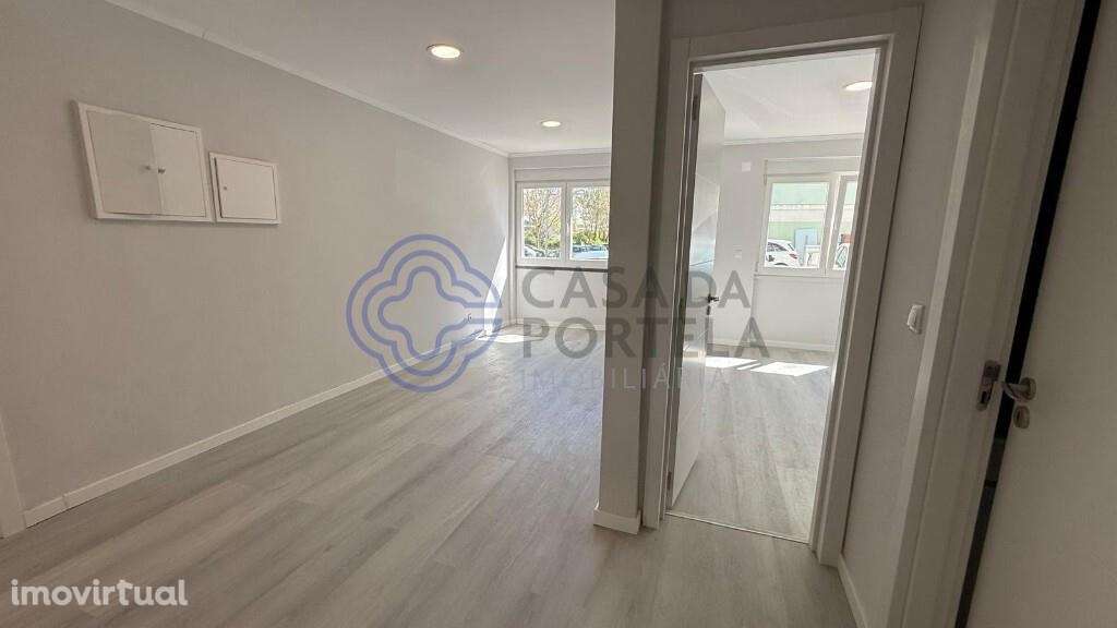 T2 em Benfica, renovado . 2 Frentes -Nascente Poente . Piso 0 - Grande imagem: 2/28