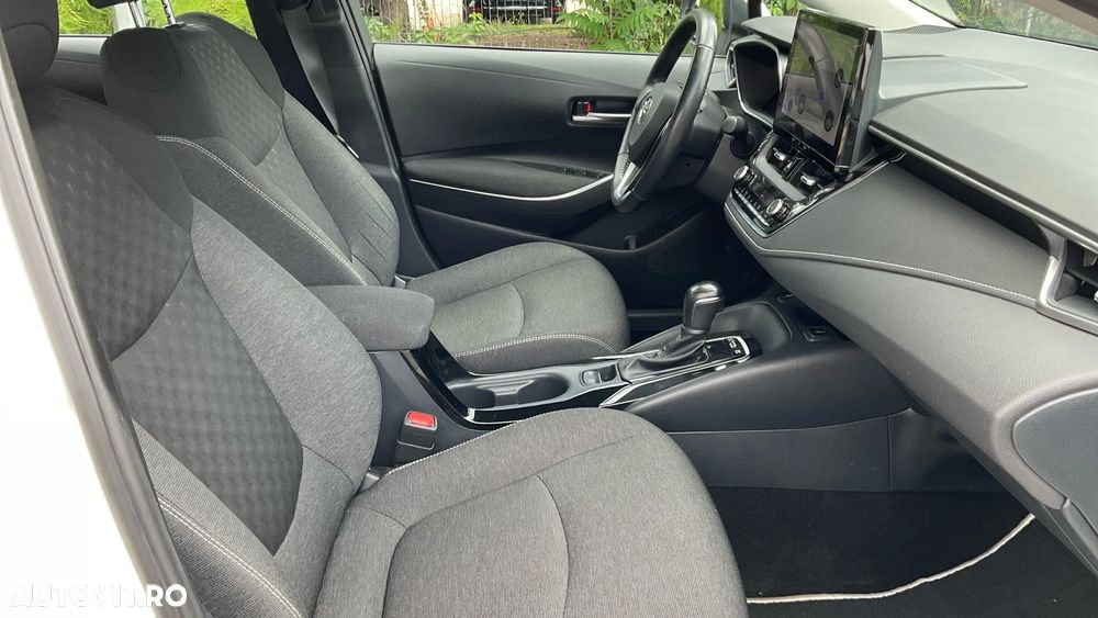 Toyota Corolla 1.8 HSD Business - 14
