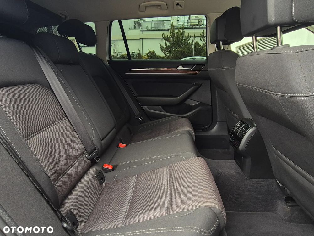 Volkswagen Passat 2.0 TDI BMT Highline - 9
