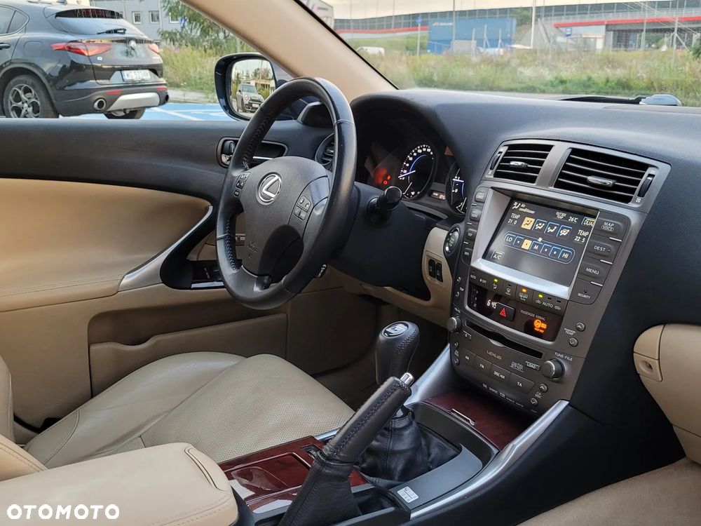 Lexus IS 250 Elegance - 15