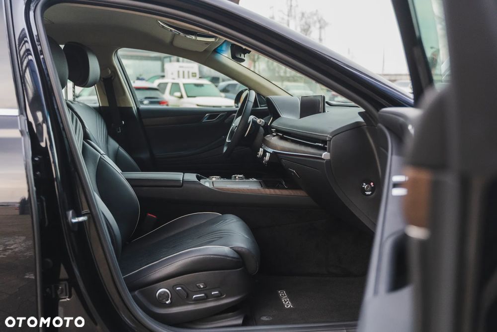 Genesis G80 2.5T AWD AT8 Luxury Line - 36