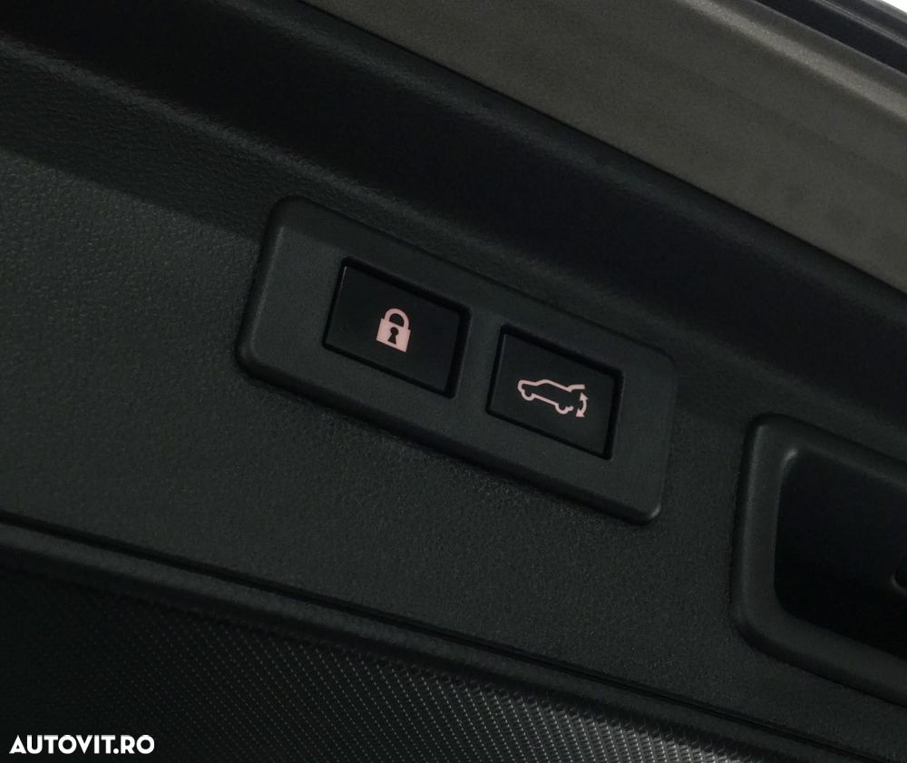 Subaru Forester 2.0 e-Boxer MHEV LinearTronic Premium - 24