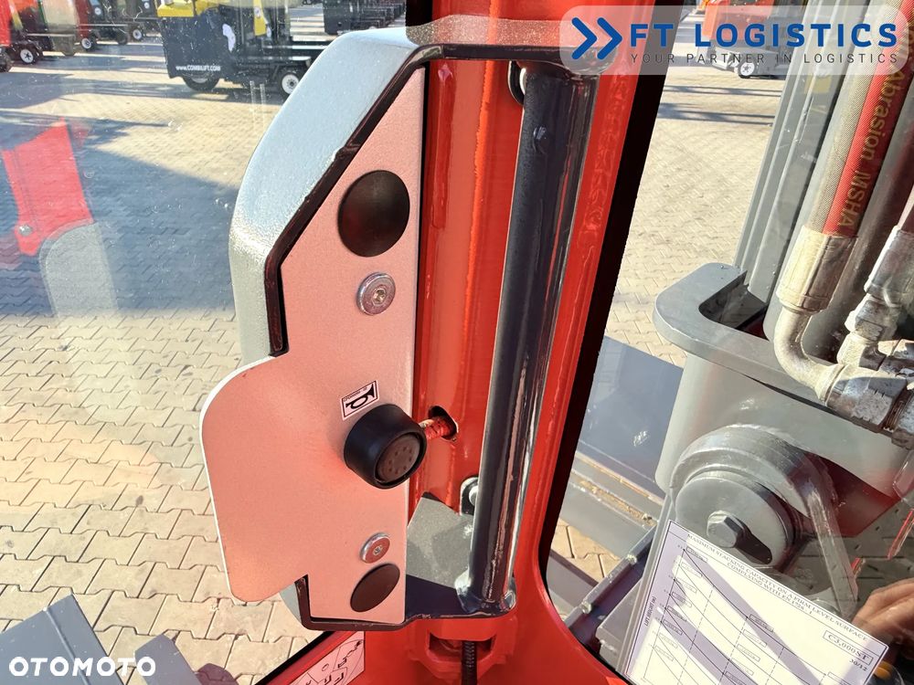 Combilift WÓZEK CZTEROKIERUNKOWY - WIELOKIERUNKOWY | COMBILIFT C3000GST | GAS | TRIPLEX 8300MM | POZYCJONER WIDEŁ | WOLNY SKOK | STAN IDEALNY | Szeroka oferta wózków czterokierunkowych i bocznych, dopasowanych do różnorodnych potrzeb i zastosowań - 22