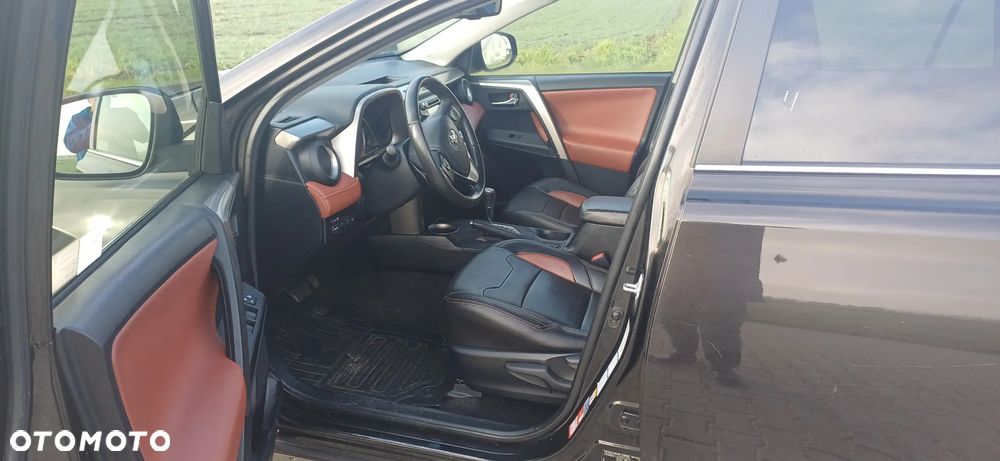 Toyota RAV4 2.2 D-CAT Premium - 8