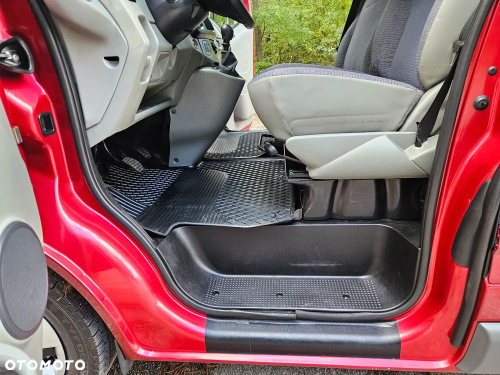 Renault TRAFIC LONG 6-OSOBOWY - 22