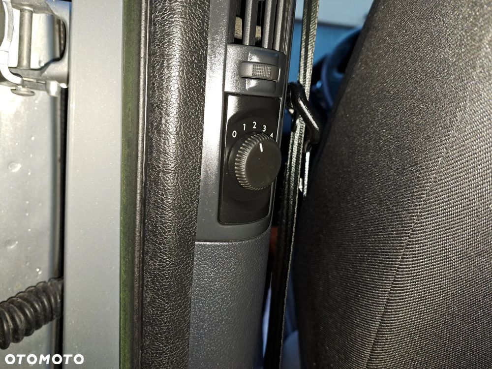 Peugeot 5008 HDI 150 Business-Line - 26