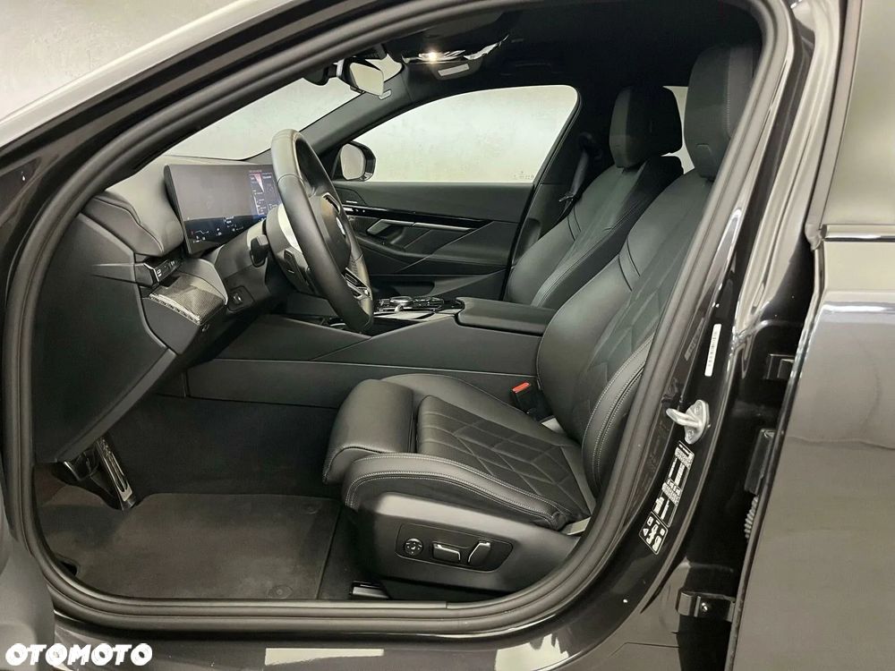 BMW Seria 5 520d xDrive mHEV - 5