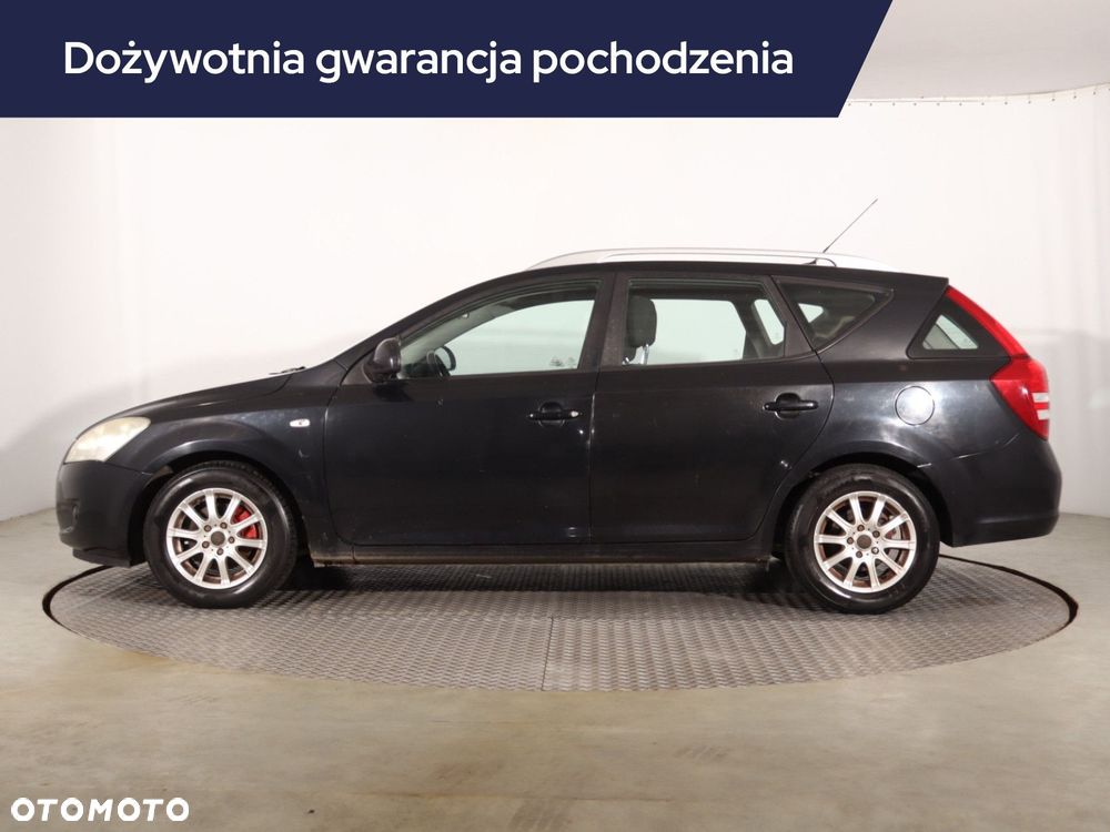 Kia Ceed - 4