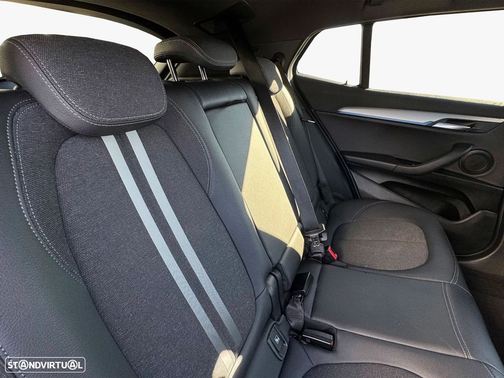 BMW X2 25 e xDrive X Pack M - 13