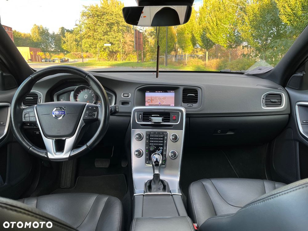 Volvo V60 Cross Country T5 AWD Geartronic - 8