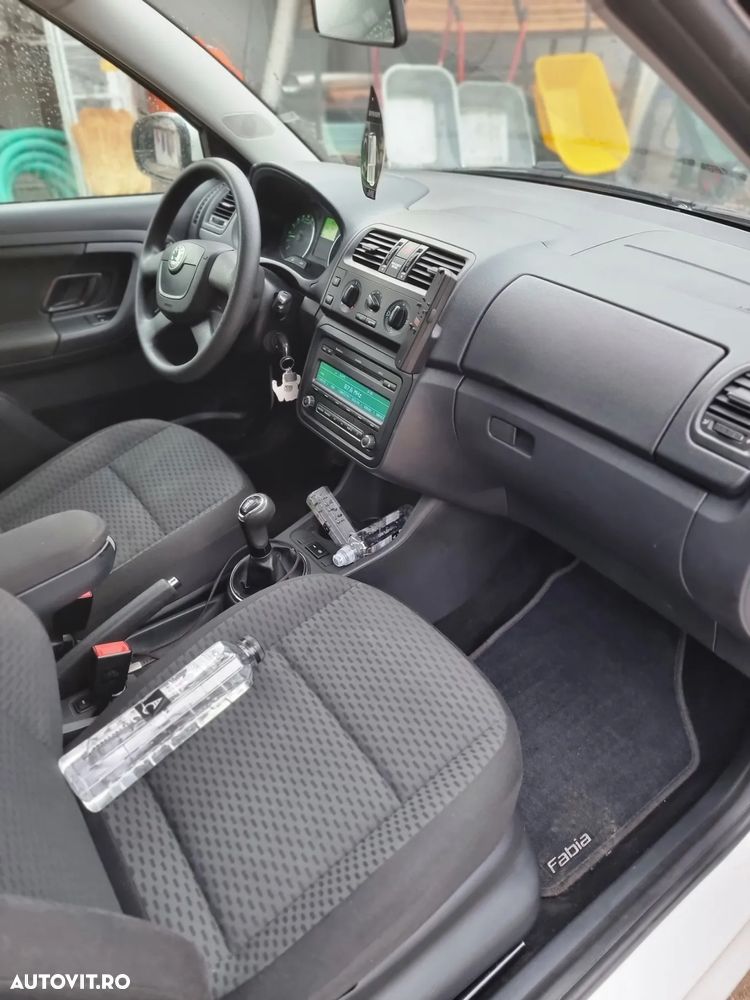 Skoda Fabia 1.6 TDI DPF Combi Sport - 6