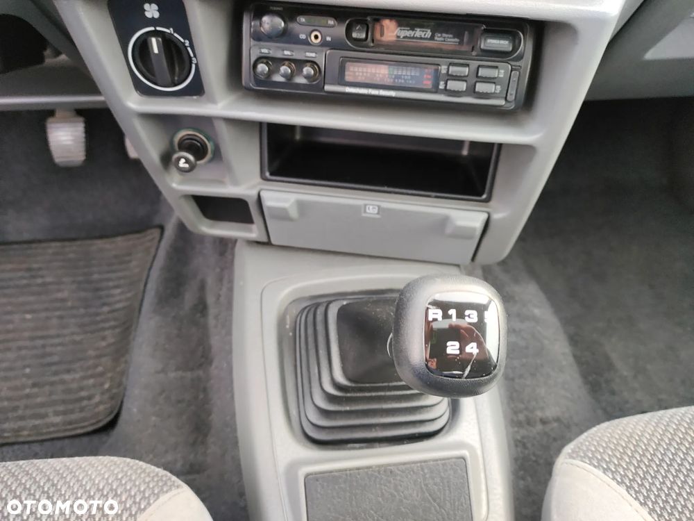 Ford Sierra 1.6 CL - 19