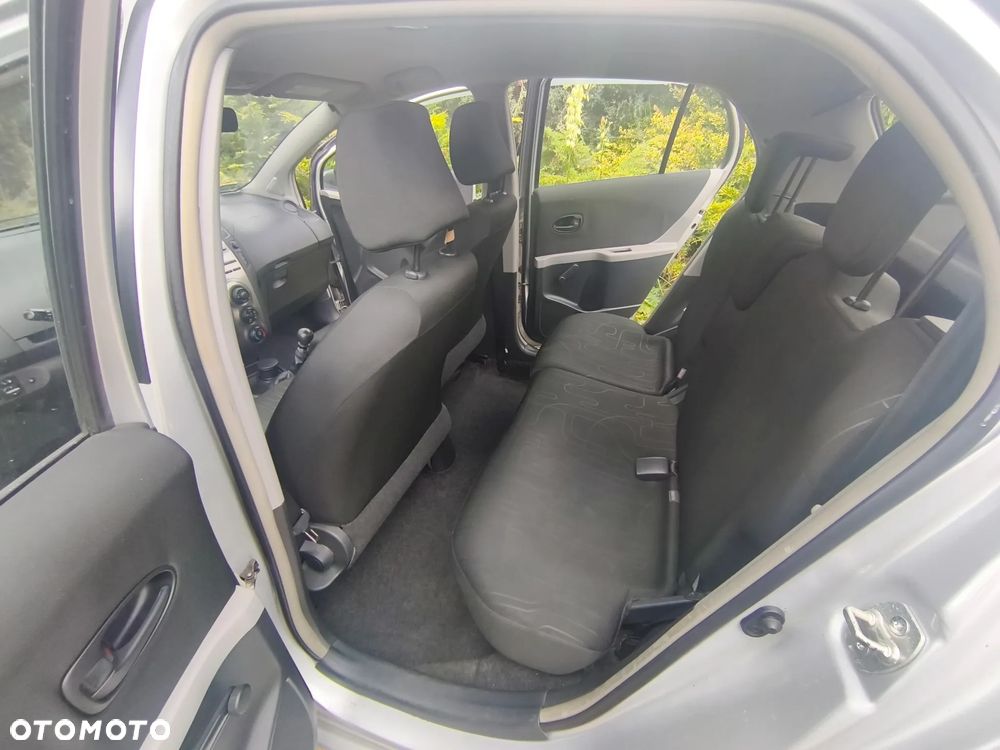 Toyota Yaris 1.33 Luna - 6