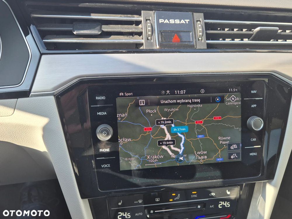Volkswagen Passat - 4