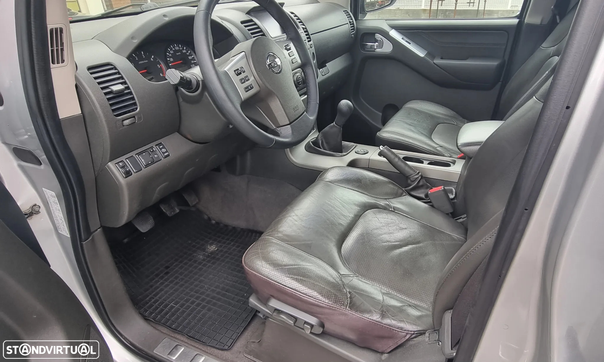 Nissan Navara Premium - 6