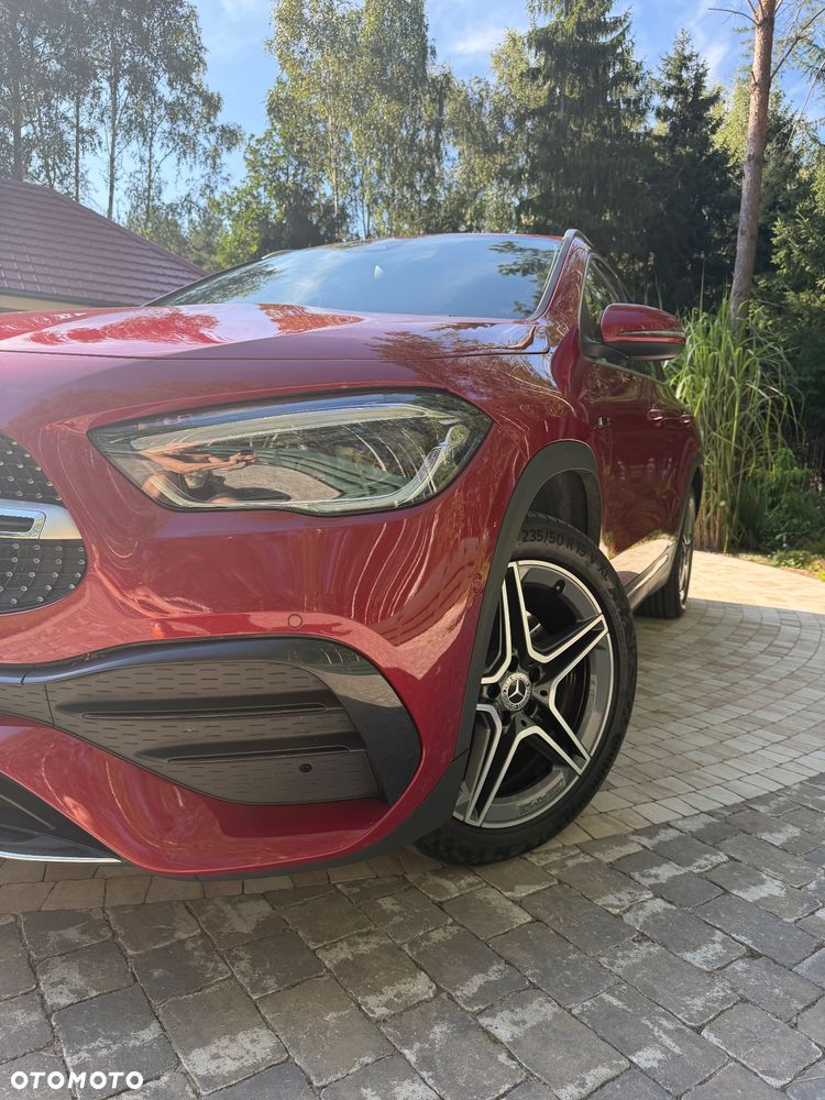 Mercedes-Benz GLA 250e AMG Line - 2