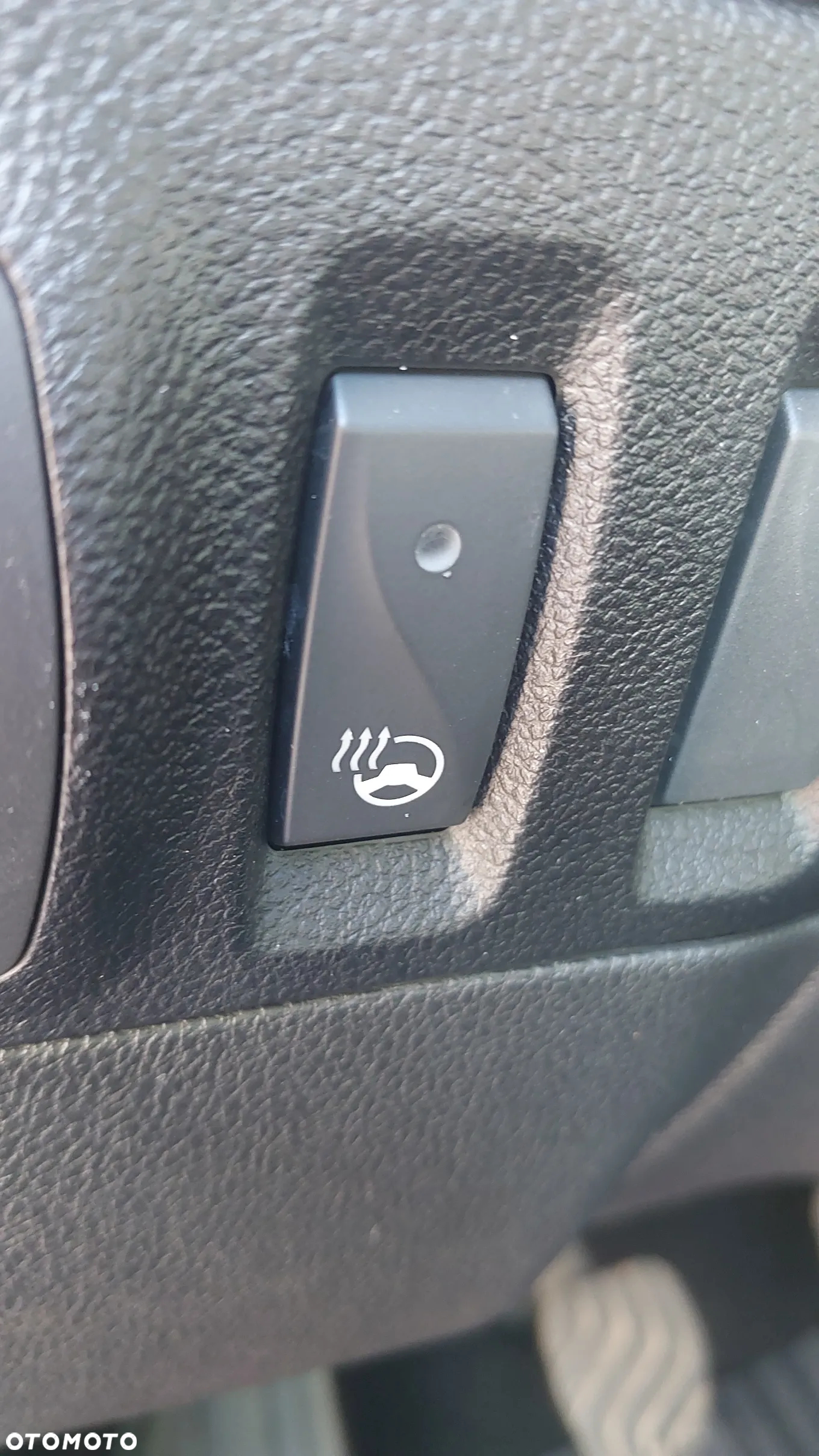 Renault Megane ENERGY TCe 130 BOSE EDITION - 17