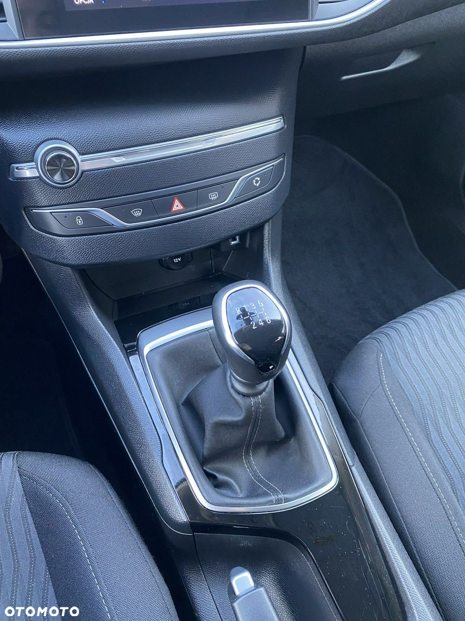 Peugeot 308 - 25