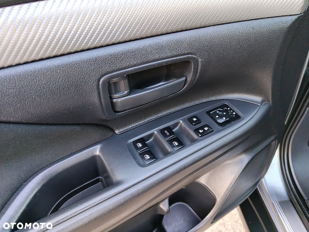 Mitsubishi Outlander 2.0 City Style 2WD - 17